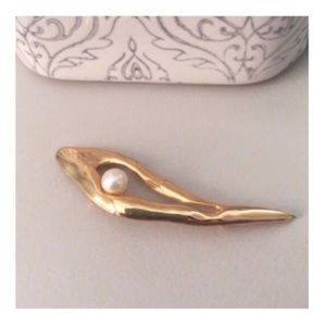 Organic Shaped Gold & Pearl Brooch